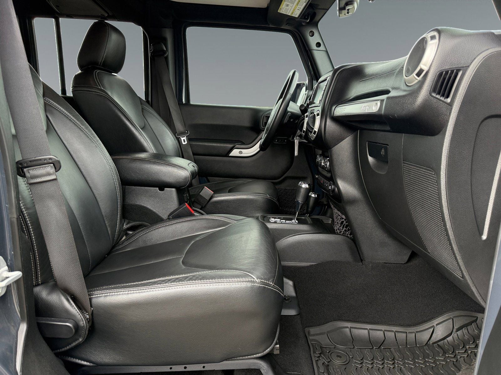 2017 Jeep Wrangler Unlimited Sahara Chief