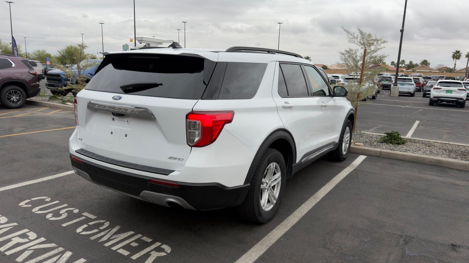 2024 Ford Explorer XLT