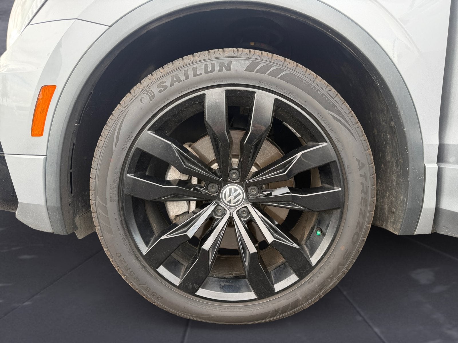 2021 Volkswagen Tiguan 2.0T SE R-Line Black
