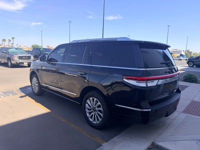 2023 Lincoln Navigator Standard
