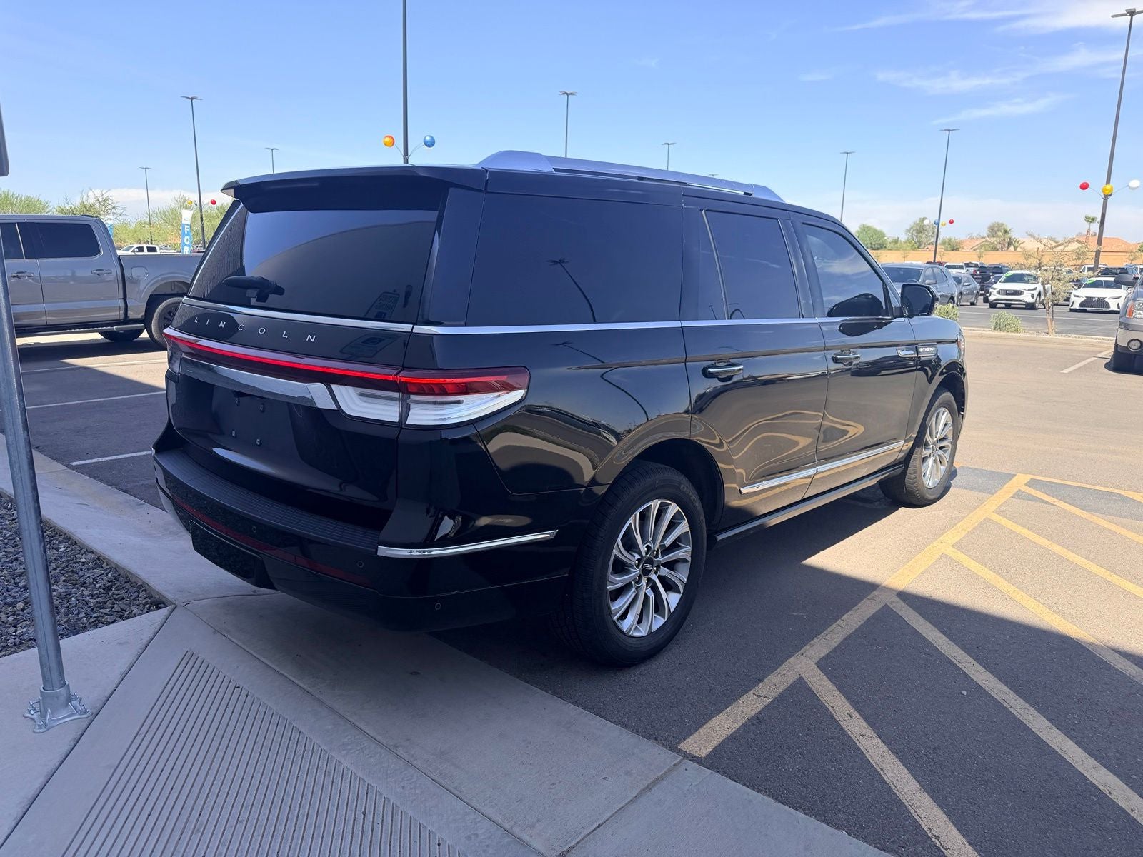 2023 Lincoln Navigator Standard