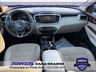 2017 Kia Sorento LX