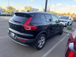 2020 Volvo XC40 Momentum