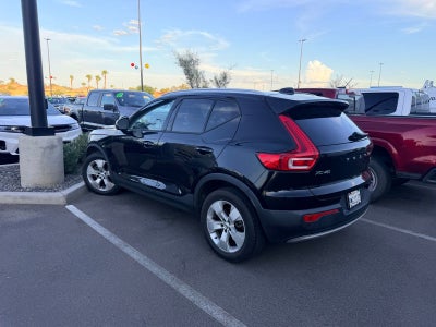 2020 Volvo XC40 Momentum