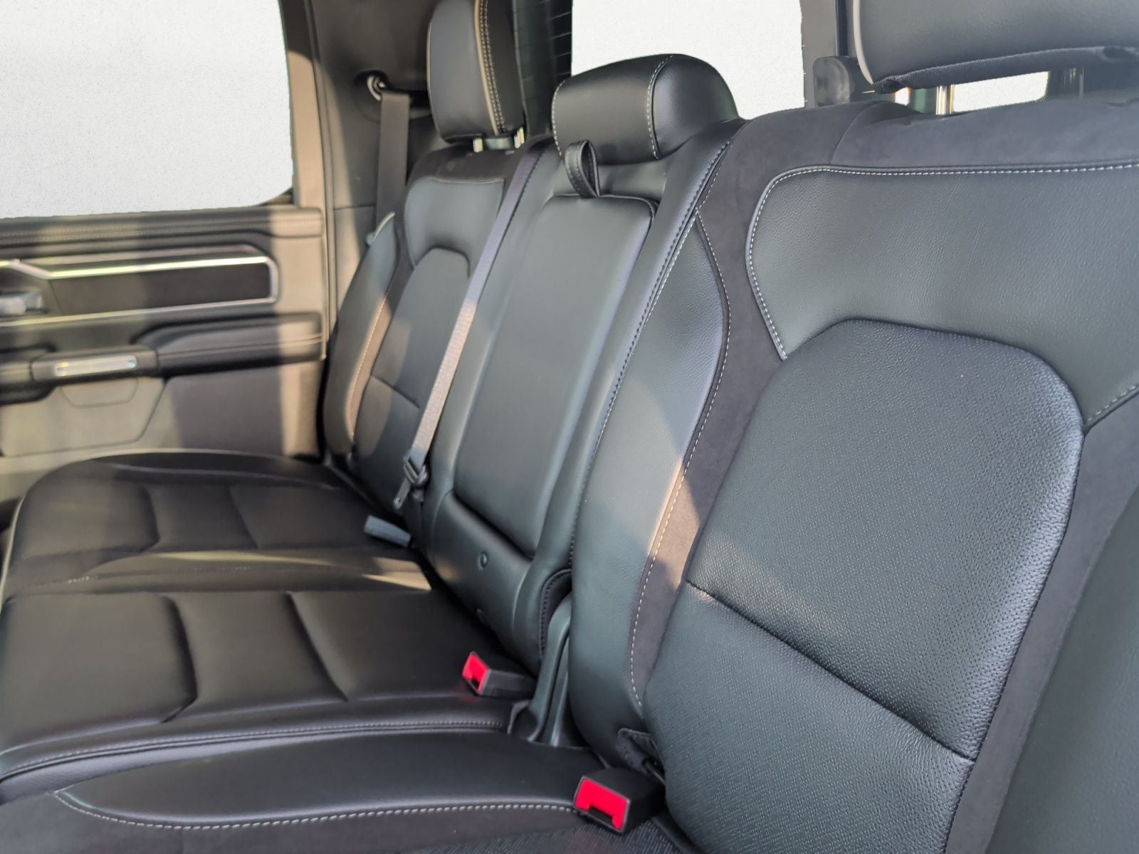 2024 RAM 1500 Laramie Crew Cab 4x4 5'7' Box