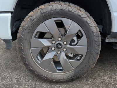 2023 Ford F-150 Lightning XLT