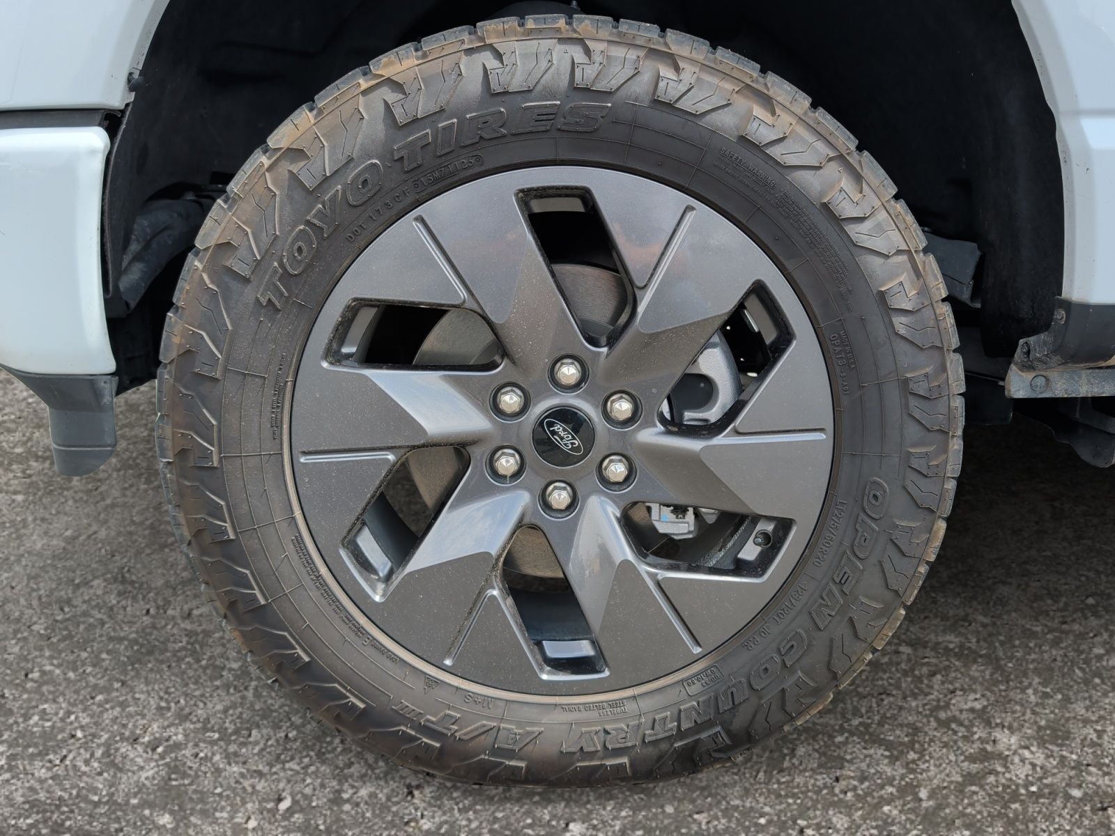 2023 Ford F-150 Lightning XLT