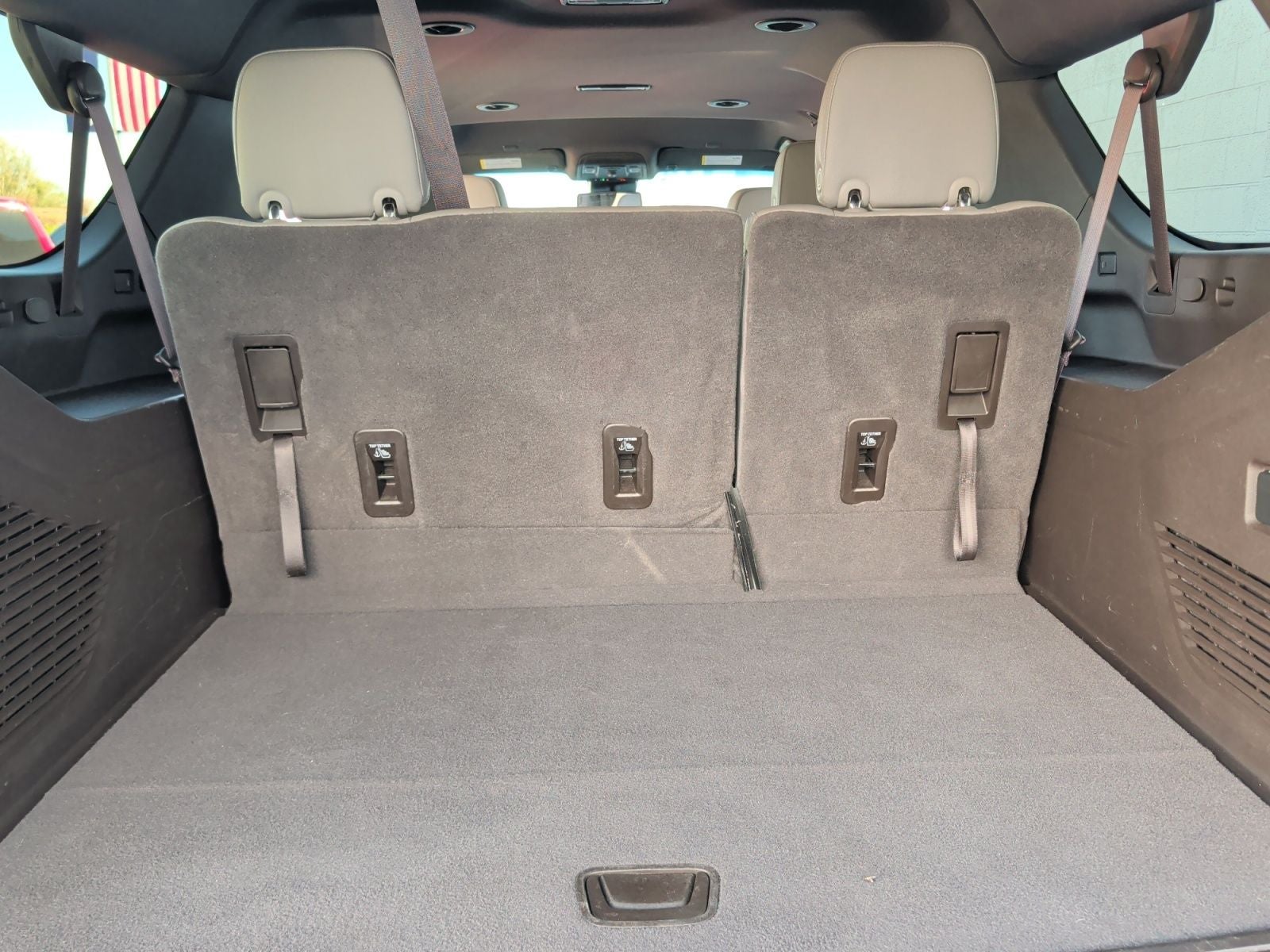 2023 GMC Yukon XL 4WD SLT