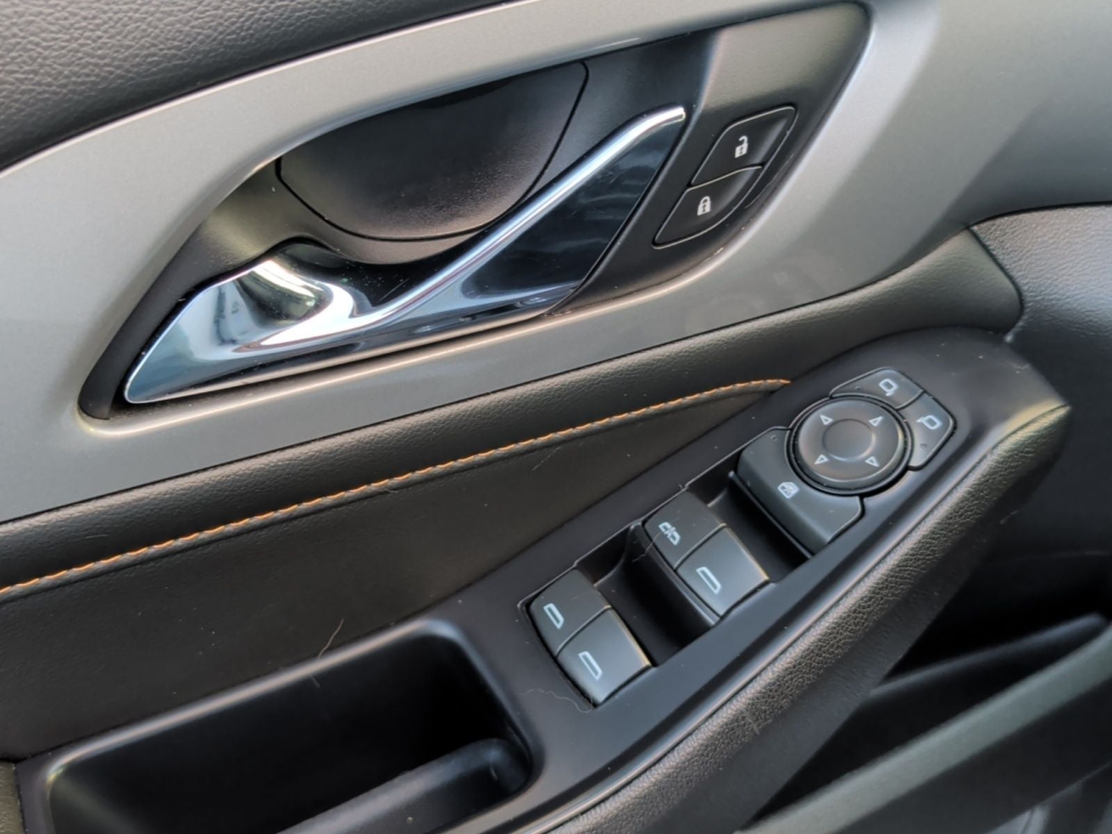 2020 Chevrolet Traverse FWD LT Cloth