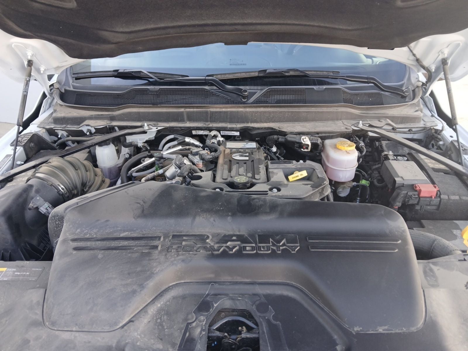 2025 RAM 3500 Tradesman Crew Cab 4x2 8' Box