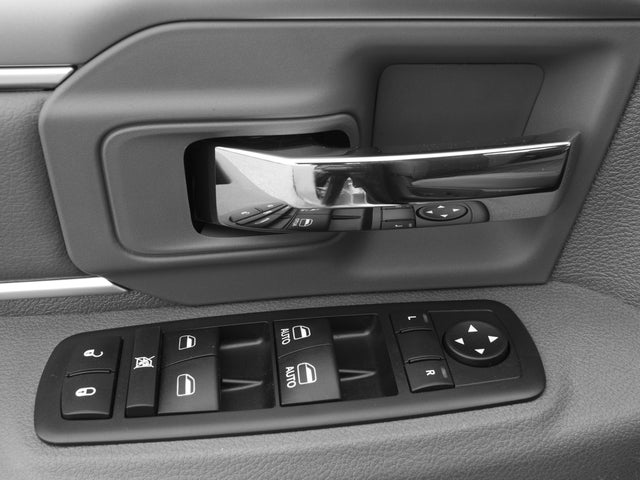 2017 RAM 3500 Big Horn Crew Cab 4x2 8' Box