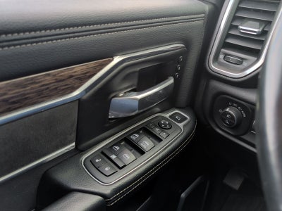 2021 RAM 3500 Laramie Crew Cab 4x4 8' Box