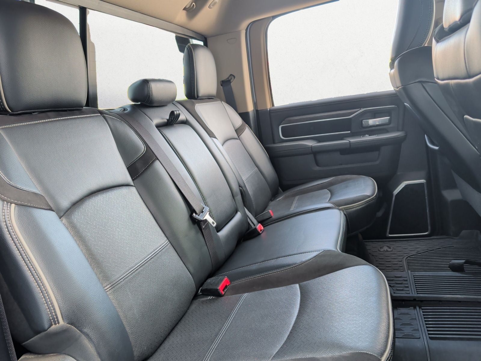 2021 RAM 3500 Laramie Crew Cab 4x4 8' Box