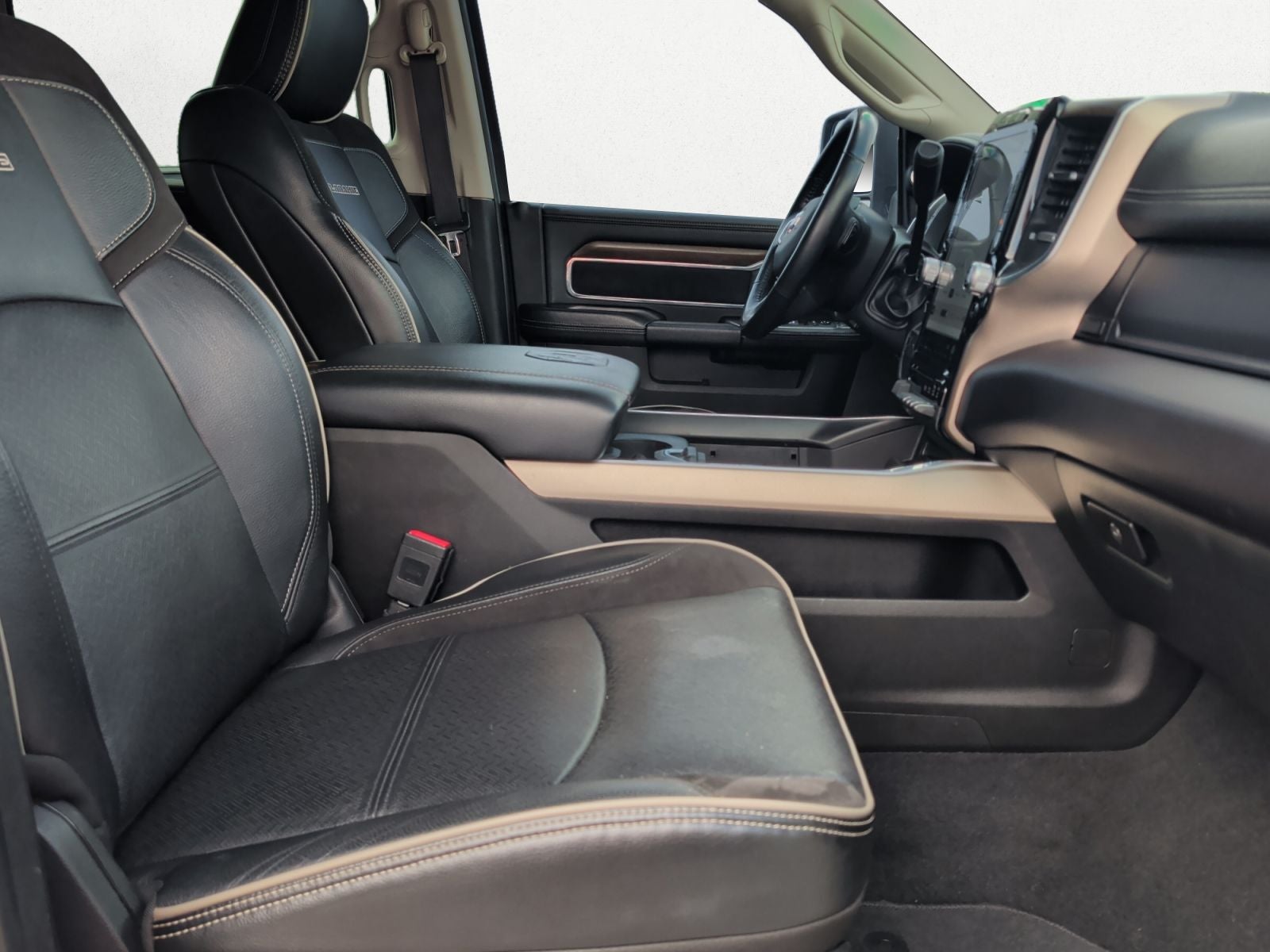 2023 RAM 2500 Laramie Mega Cab 4x4 6'4' Box