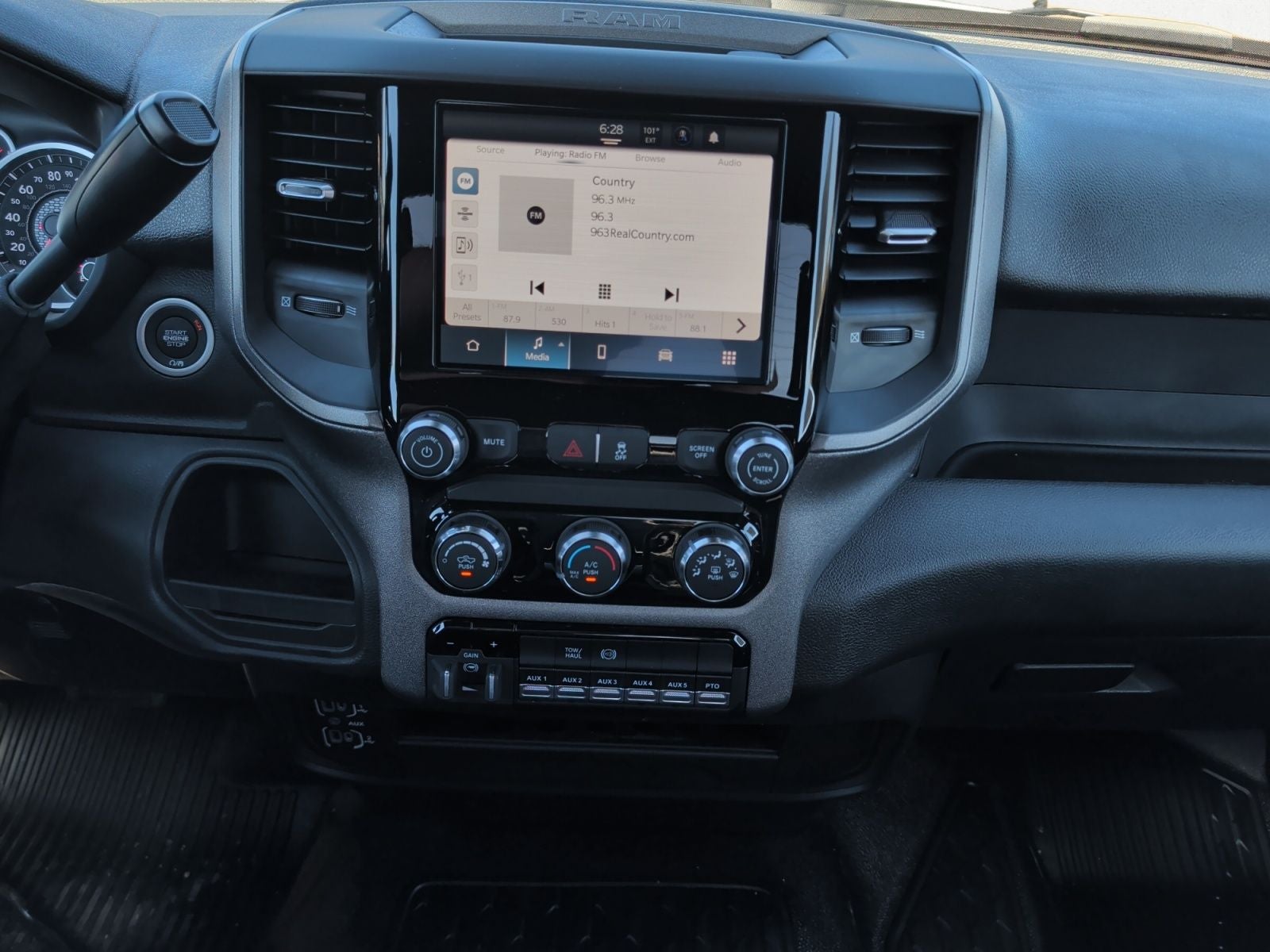 2025 RAM Ram 5500 Chassis Cab RAM 5500 TRADESMAN CHASSIS REGULAR CAB 4X2 84' CA