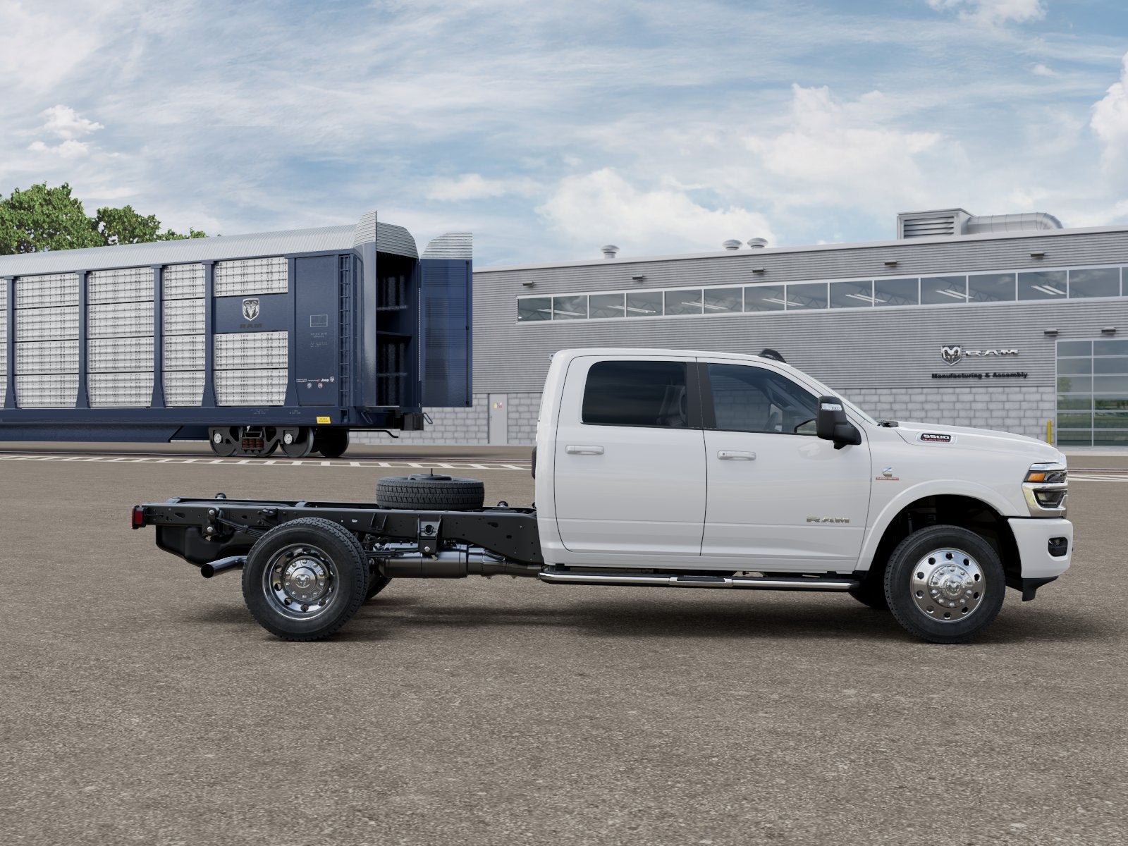 2027 RAM Ram 5500 Chassis Cab RAM 5500 BIG HORN CHASSIS CREW CAB 4X4 60' CA