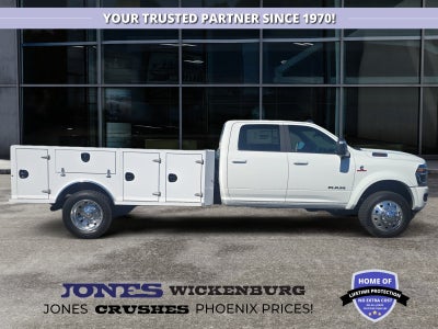 2027 RAM Ram 5500 Chassis Cab RAM 5500 BIG HORN CHASSIS CREW CAB 4X4 84' CA