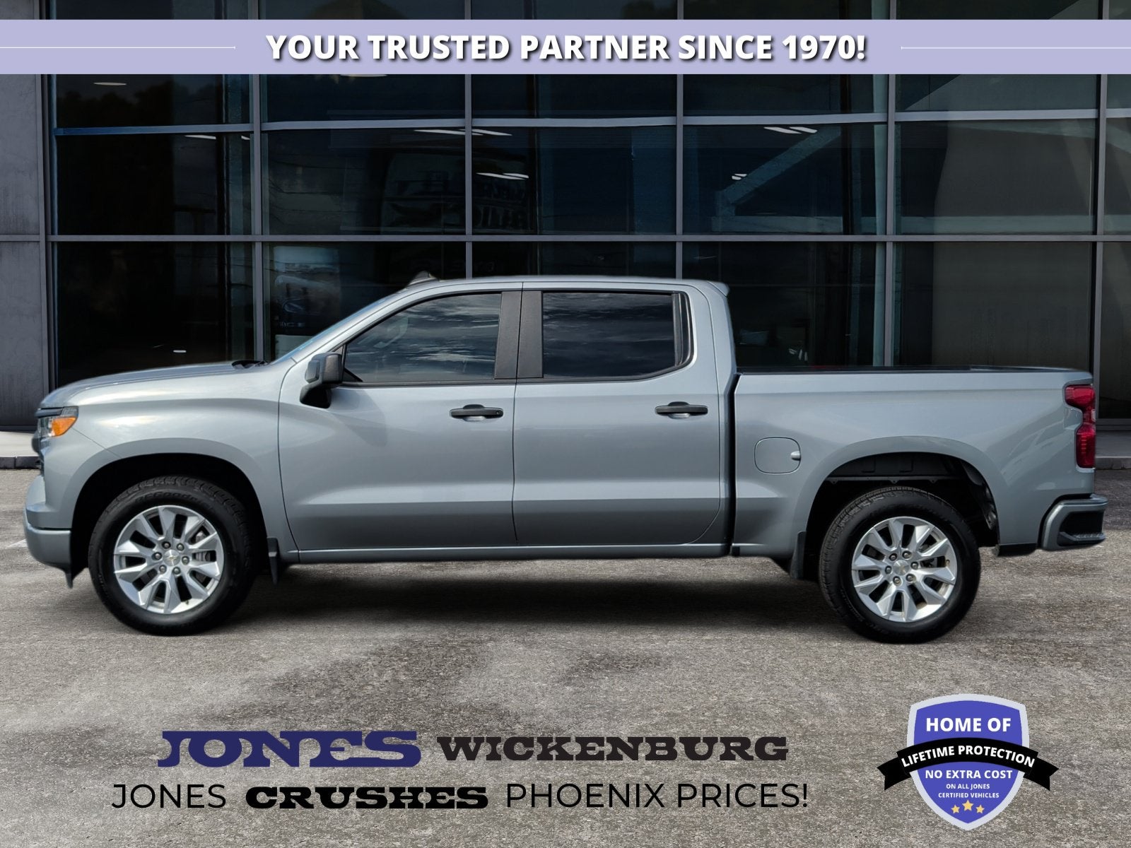 2023 Chevrolet Silverado 1500 2WD Crew Cab Short Bed Custom