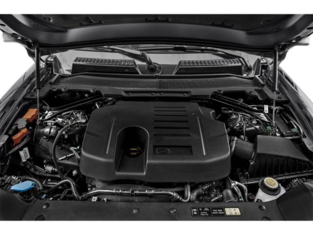 2023 Land Rover Defender 130 SE