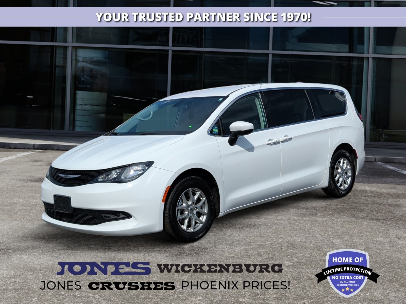 2022 Chrysler Voyager LX