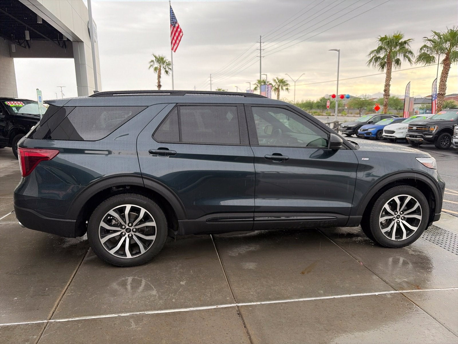 2023 Ford Explorer ST-Line