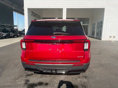 2025 Ford Explorer ST-Line
