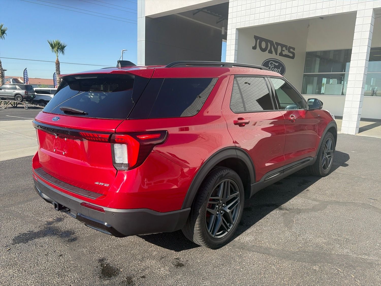 2025 Ford Explorer ST-Line