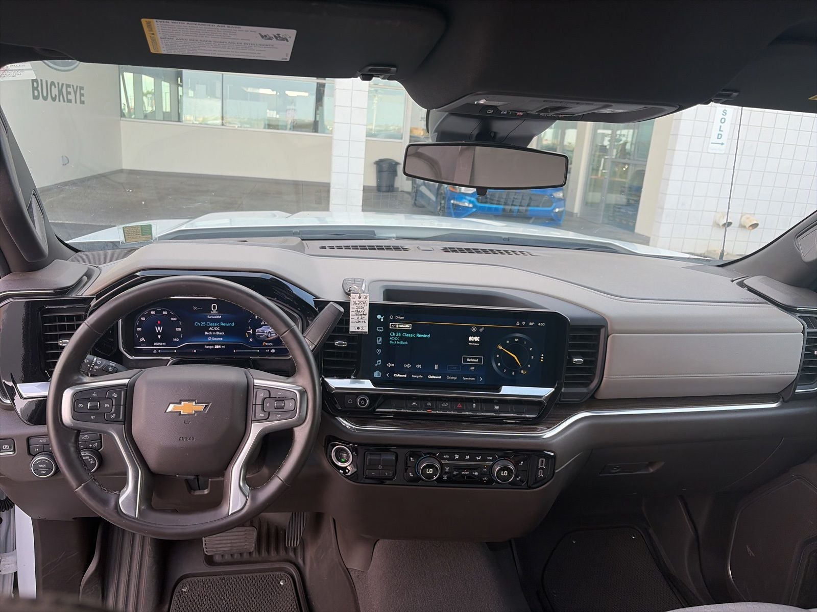2024 Chevrolet Silverado 1500 LT LT1