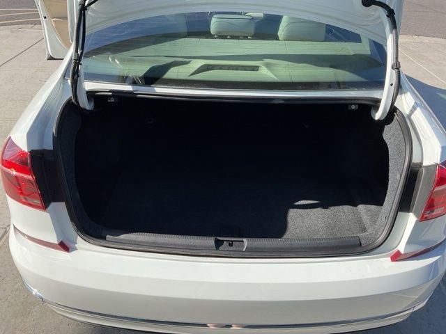 2016 Volkswagen Passat 1.8T SE