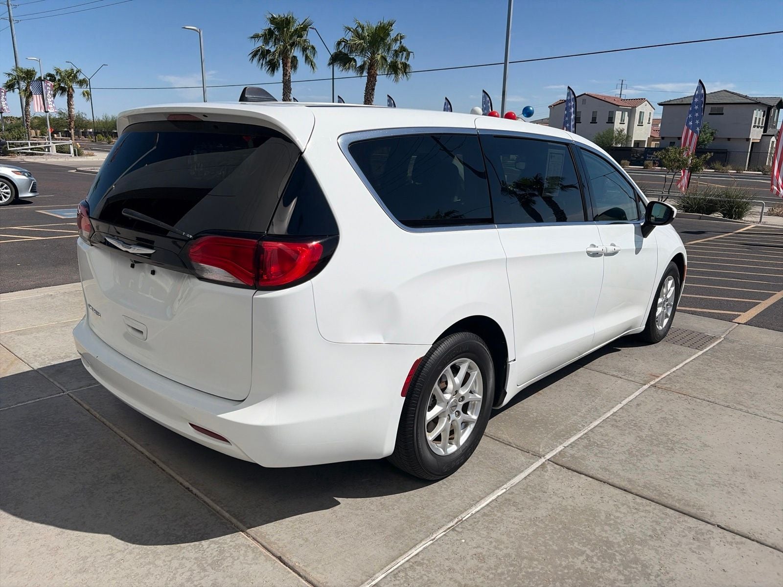2023 Chrysler Voyager LX