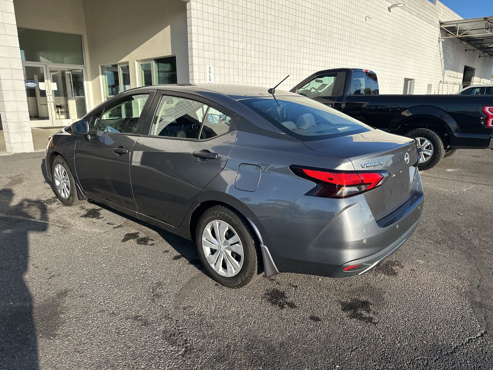 2023 Nissan Versa 1.6 S