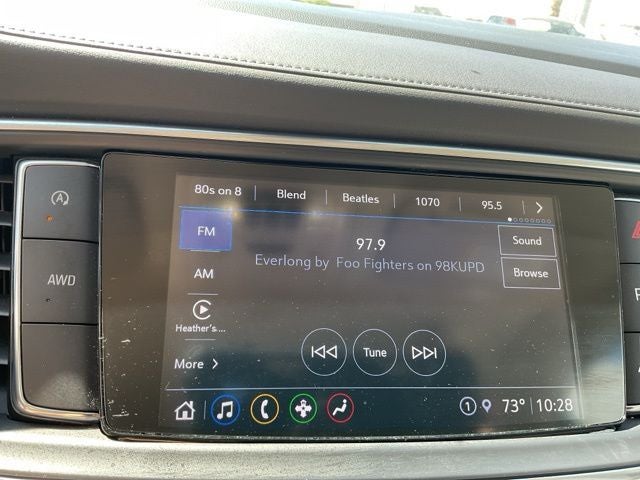 2023 Buick Enclave Essence