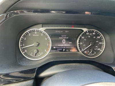 2022 Nissan Pathfinder SV