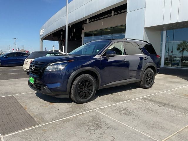 2022 Nissan Pathfinder SV