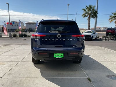 2022 Nissan Pathfinder SV
