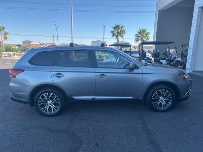 2016 Mitsubishi Outlander Base