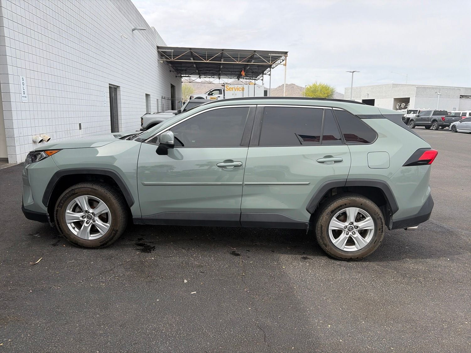 2021 Toyota RAV4 XLE